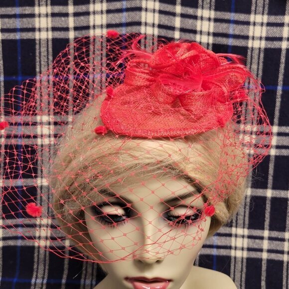 Red Fascinator with Birdcage Netting Veil and Feathers - Picture 15 of 15